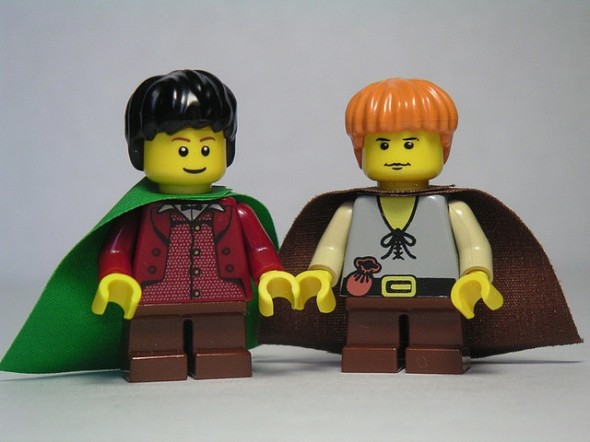 Sam and Frodo lego workout buddies