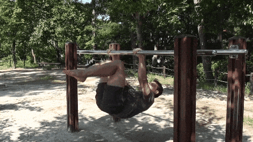 The front level with tuck