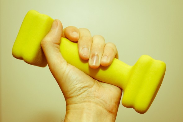 yellow_dumbbell