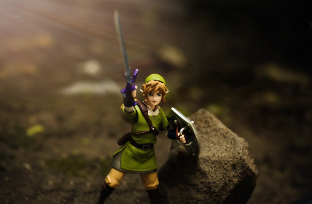 Link gets a lot of overhead pressing in, what with all that treasure he finds.