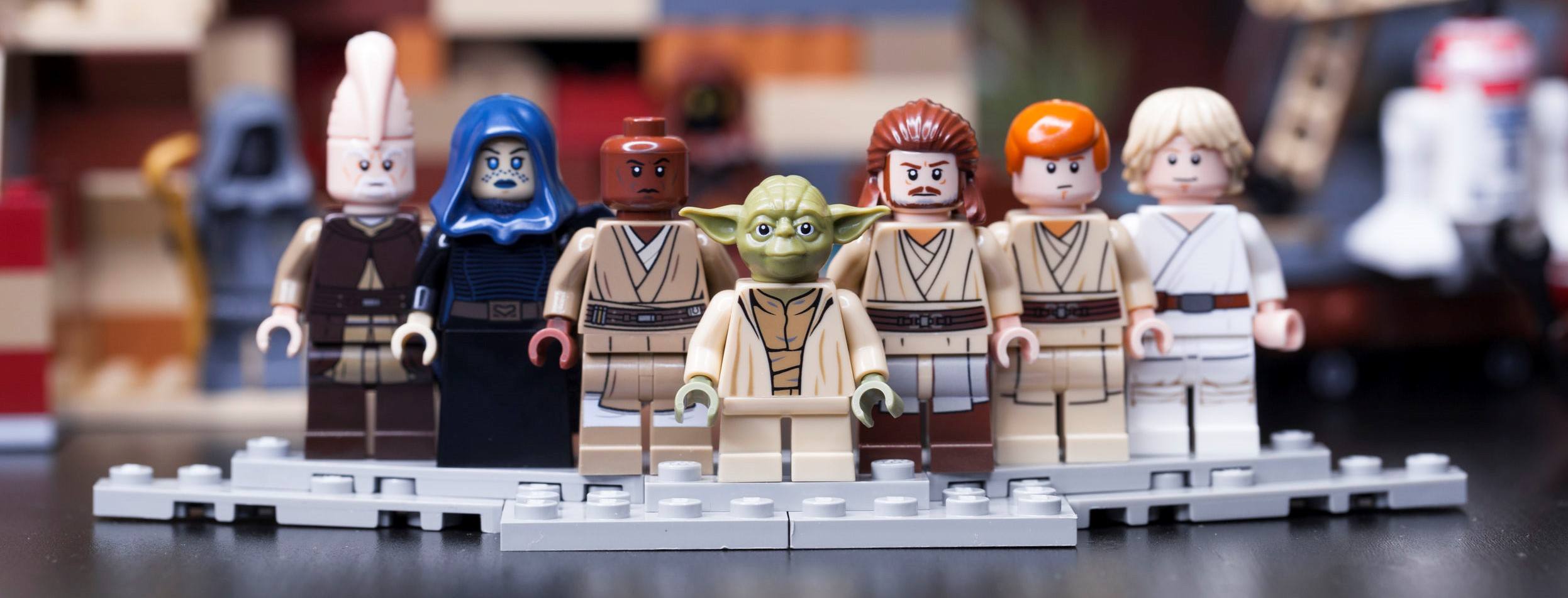 A picture of LEGO Jedi, who will help teach you the 9 skills of successful weight loss.