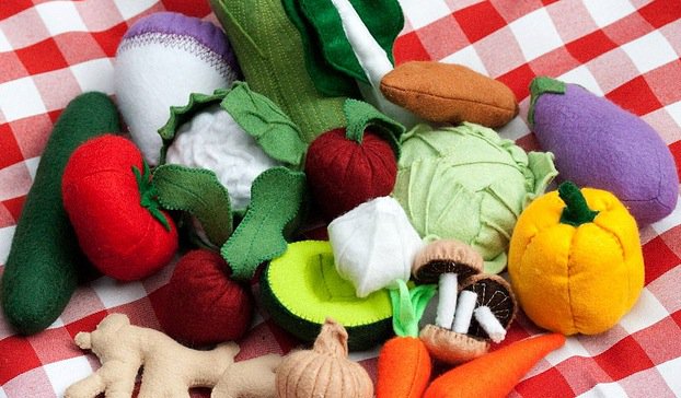 What foods make up a healthy diet?