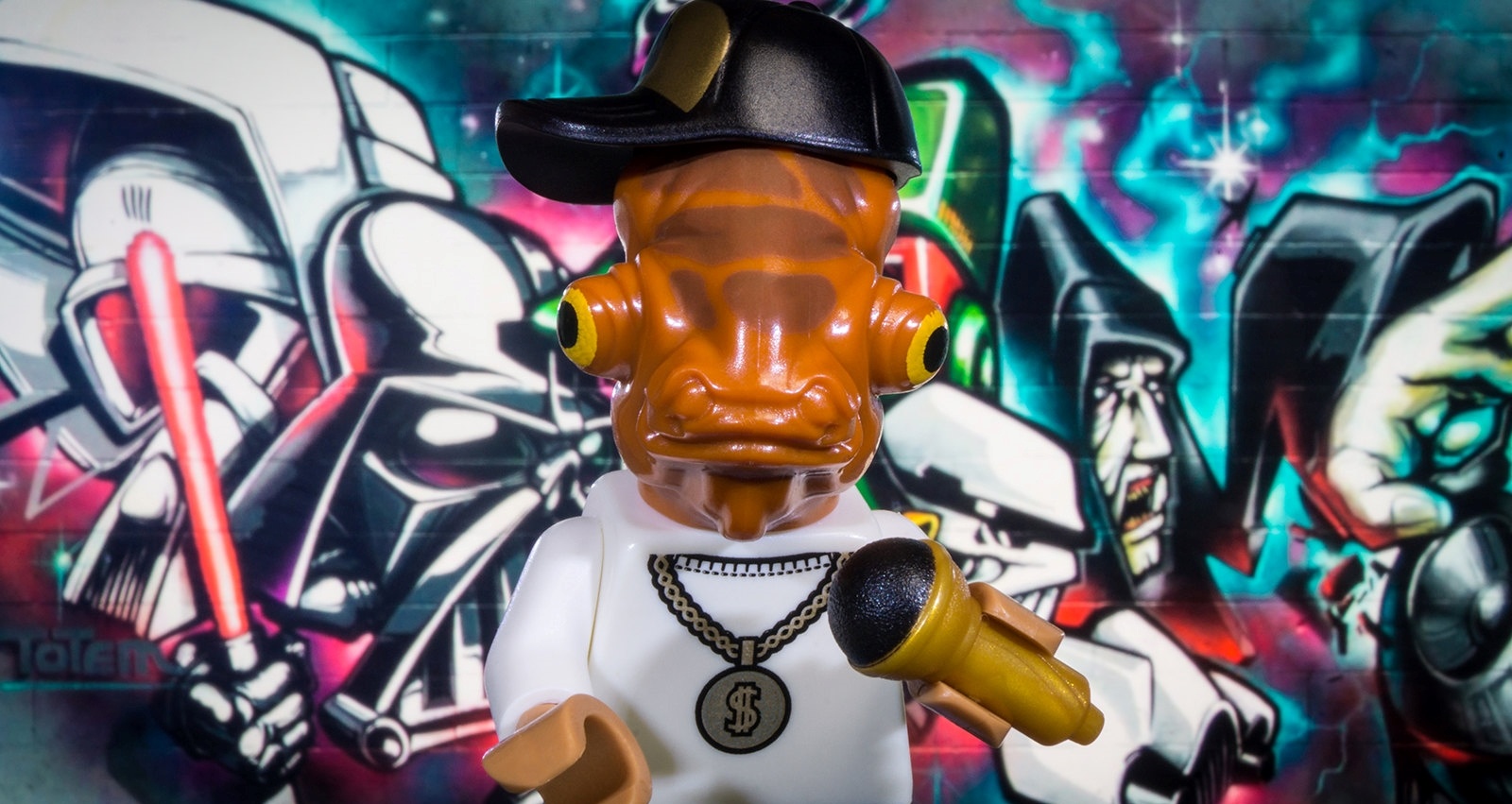 Ackbar dressed as a rapper